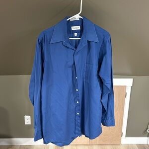 Van Heusen button up dress shirt for casual or dress purposes large size men’s